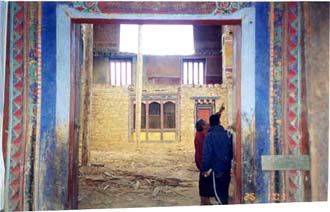 gal/Le_Monastere _Gangtey_Gompa/en_travaux/Travaux 2003/GG23.jpg